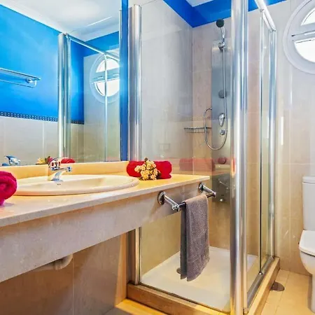 Playa Blanca Sleeps 8 Pool Air Con Wifi