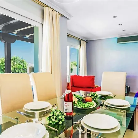 Playa Blanca Sleeps 8 Pool Air Con Wifi 别墅 *